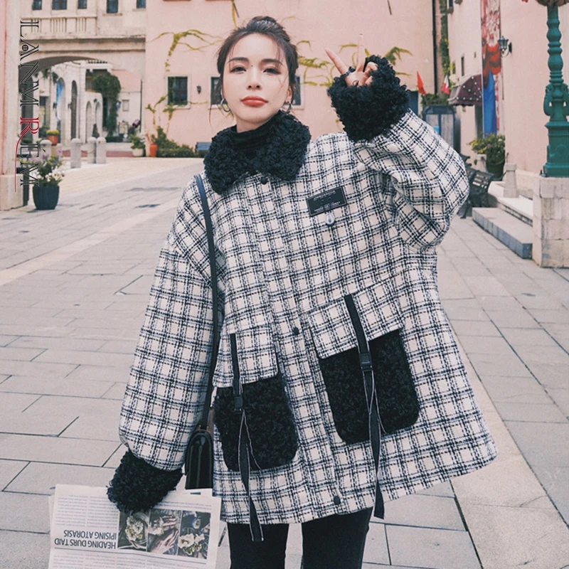 

LANMREM 2021 Winter New Plaid Tweed Parker Jacket Female Long Seleeve Rabbit Hair Splic Pocket Coat Women's Fashion 2W1483