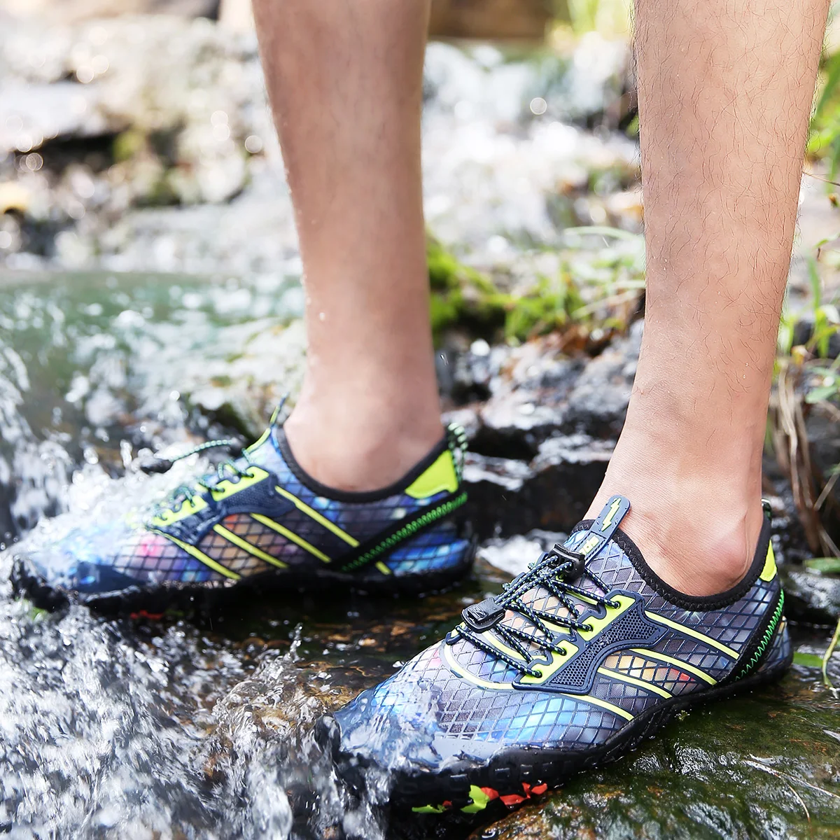 

Mesh Breathable Aqua Shoes Swimming Water Shoes Men Flat Footwear Outdoor Seaside Fingers Sneakers Male Upstream Hiking Shoes