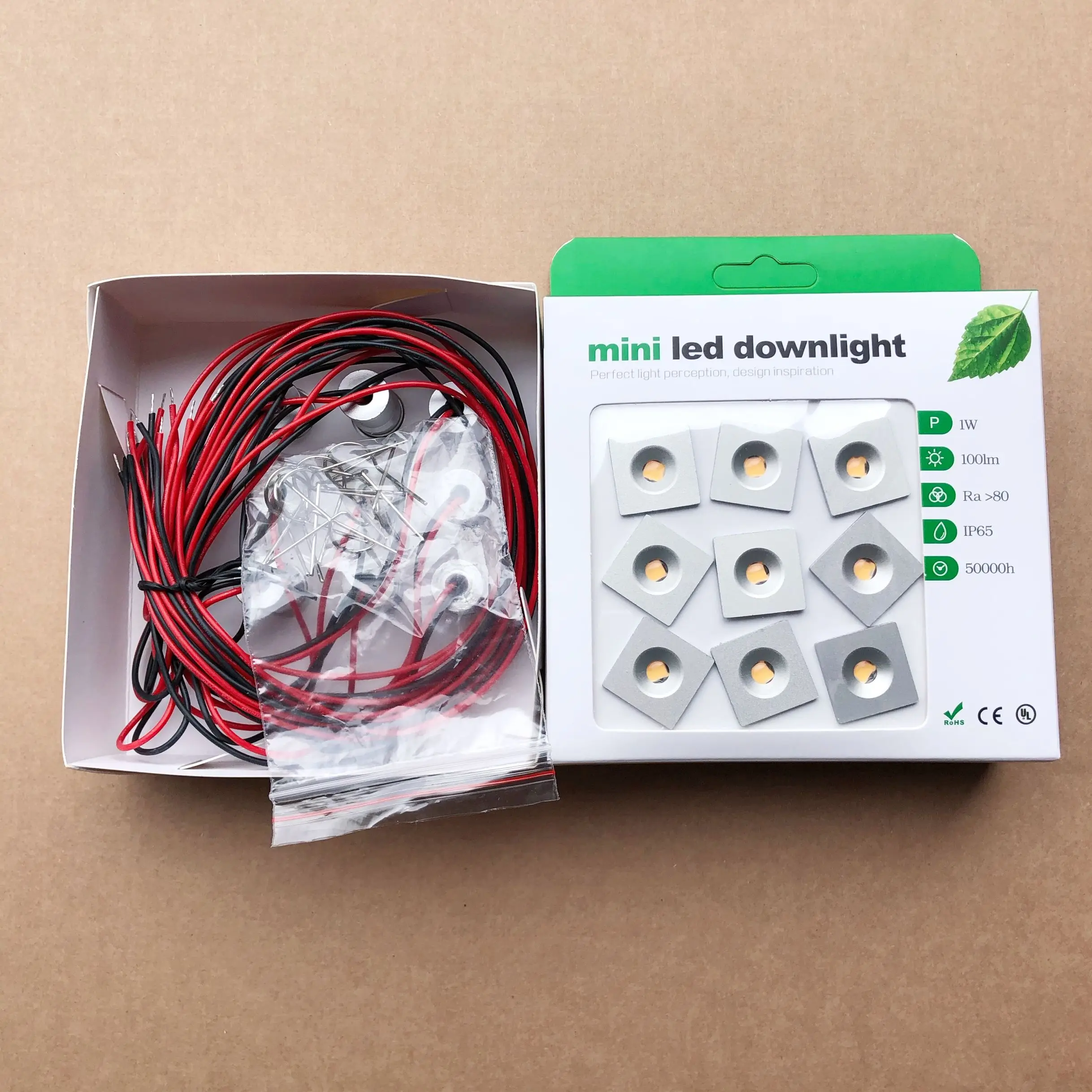 Точечные светодиодные серебристые мини светильники для шкафов 1 вт 12 в