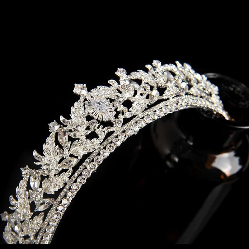 

NiuShuya Luxury Cubic Zirconia Sparking Wedding Crown Tiaras Rhinestone Prom Headpiece Crystal Hair Jewelries Accessories