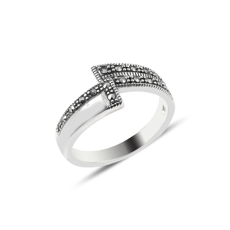 

Silverlina Silver Marcasite Sterling Ring