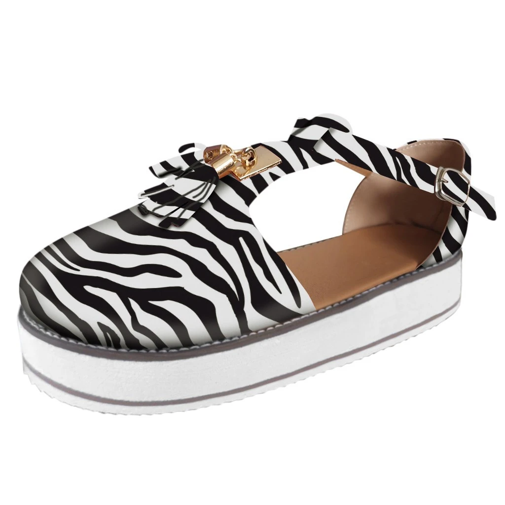 Женщина Vintage сандалии Flat платформа Женская обувь Zebra Pattern Мода кисточкой Удобные