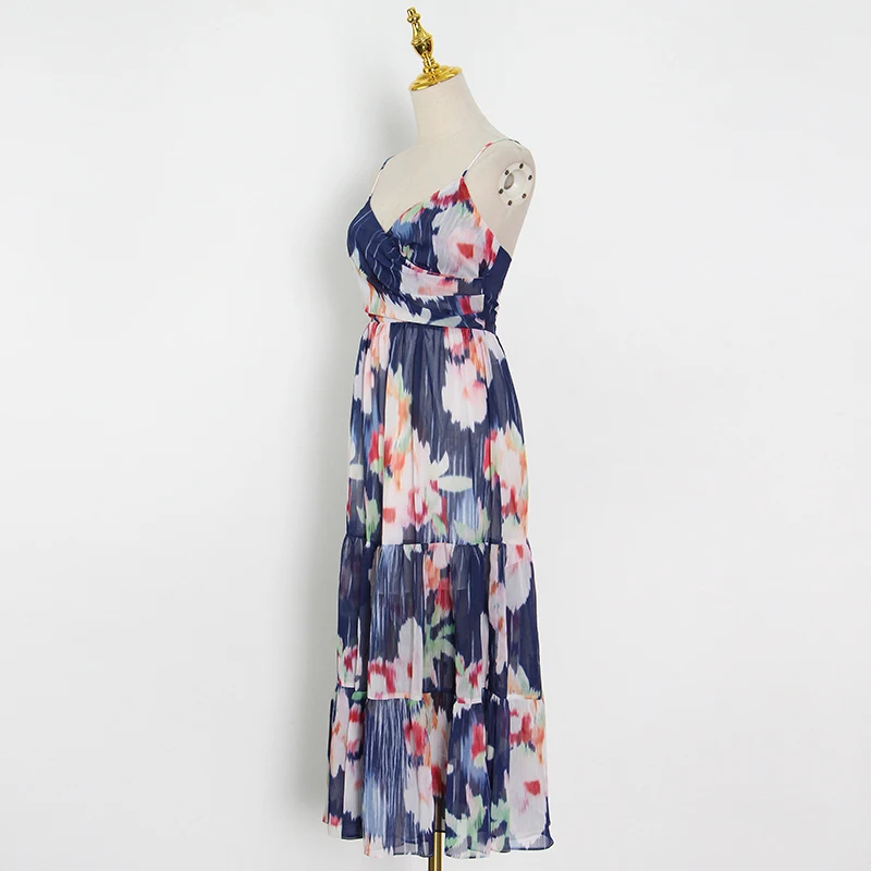 

Платье женское Плиссированное средней длины без рукавов с V-образным вырезом