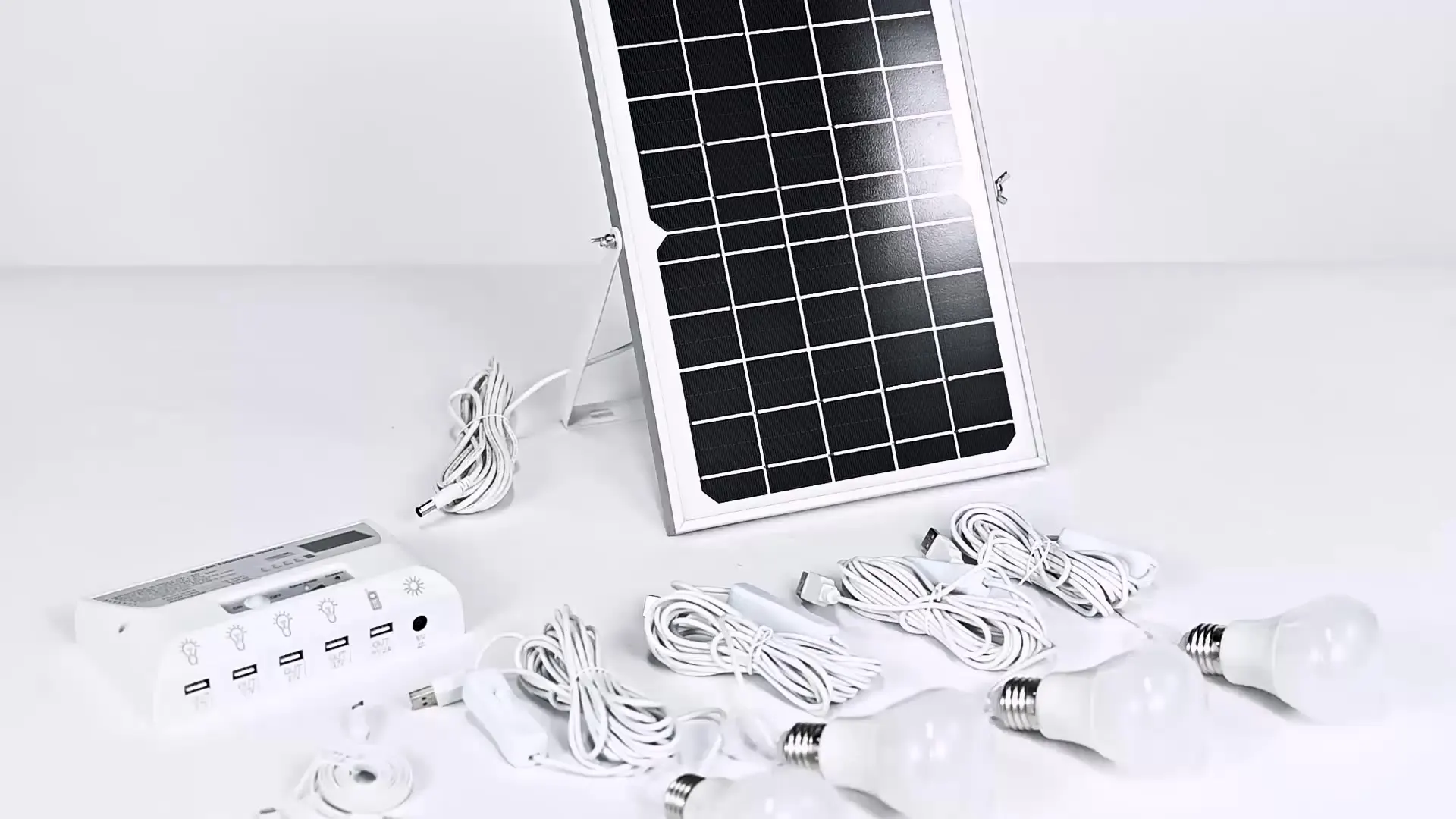 

2020 New Design High Quality Usb Rechargeable Solar Lighting System