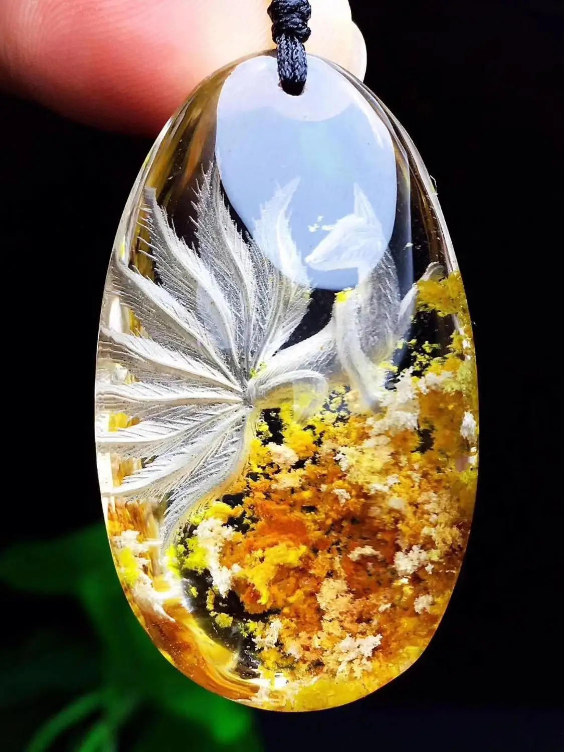 Подвеска женская и мужская из натуральной желтой оранжевой фантомной ткани 43x25x16