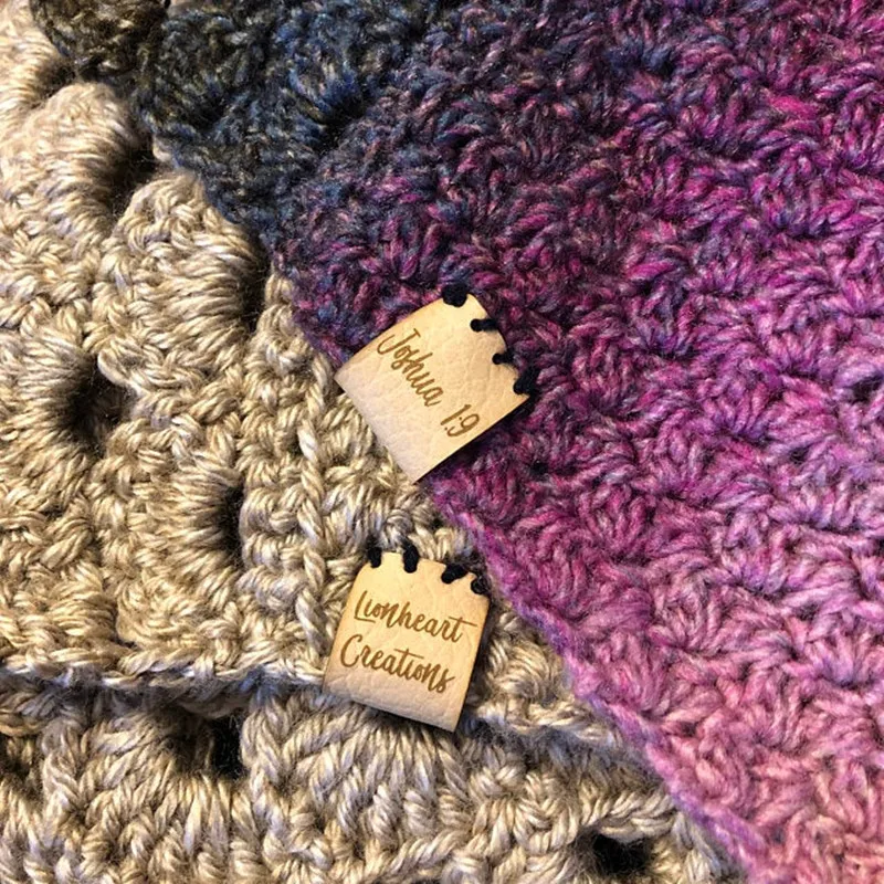 Prezzo Etichette Personalizzate In Ecopelle Pieghevole Rettangolo 20mm X 50mm, Articoli Fatti A Mano Del Prodotto, Etichette Con Logo Per Maglieria Coperta Trapuntata