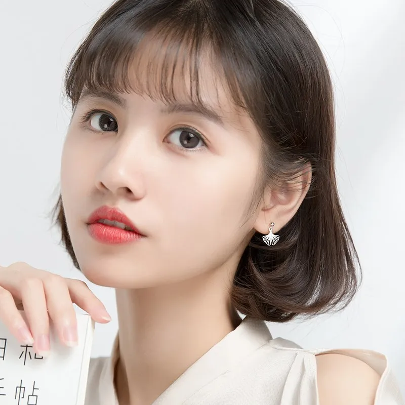 

MEYRROYU 925 Sterling Silver Stud Earrings Creative Fashion Simple Geometric Pendant Earrings Ladies Couples Party Jewelry Gift