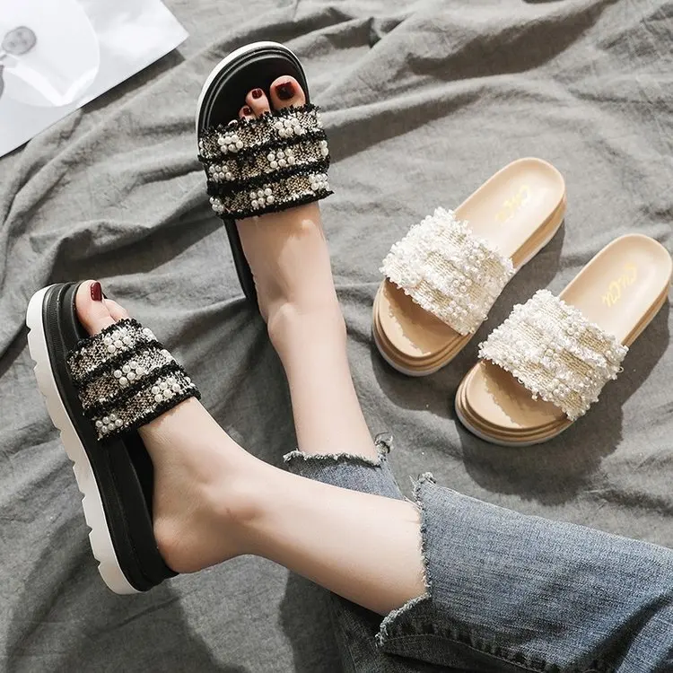

2020 new fashion wear Korean version of thick-soled sponge cake fairy rhinestone sandals and slippers
