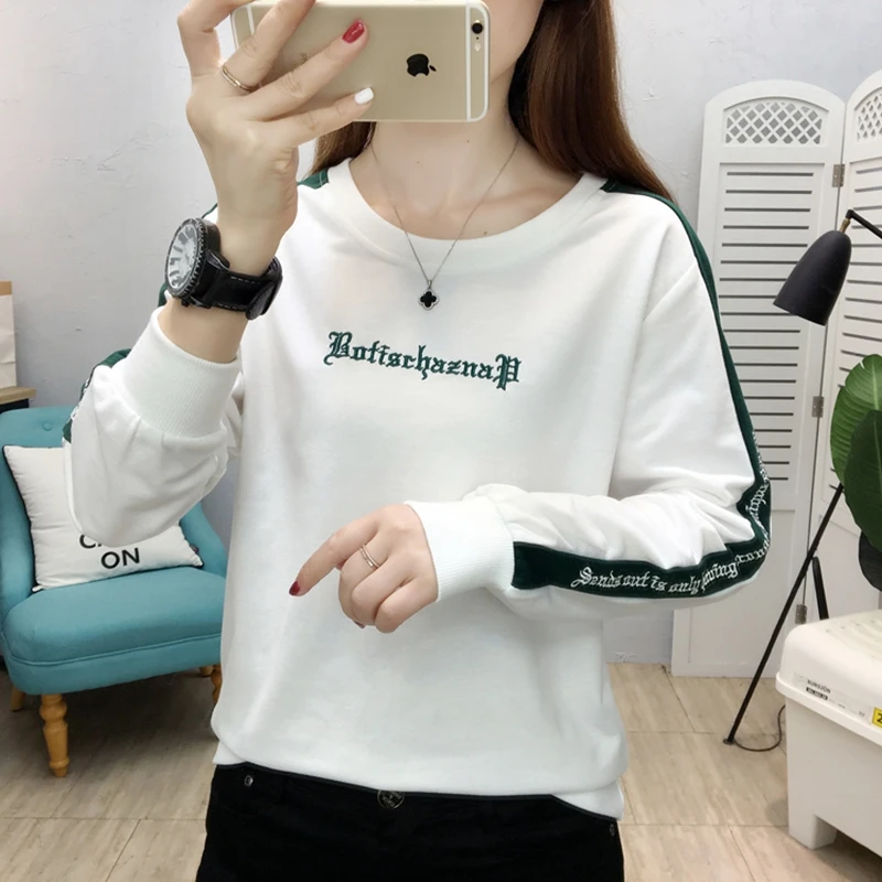 Женский пуловер с длинным рукавом вышивкой