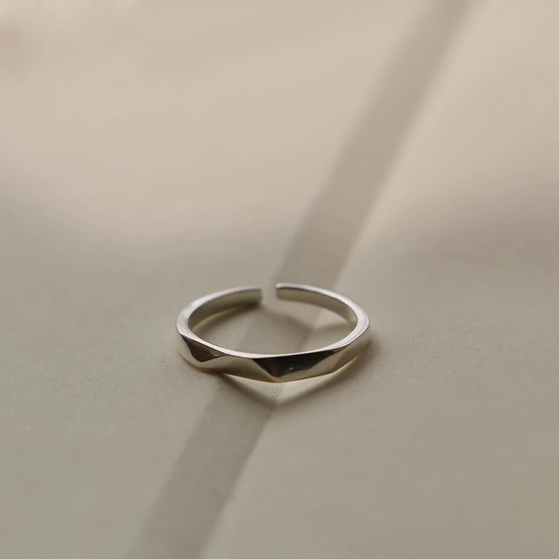

Retro S925 Sterling Silver Ring Men And Women Face Opening Adjustable Couple Ring Simple Tail Ring Jewelry Accessories