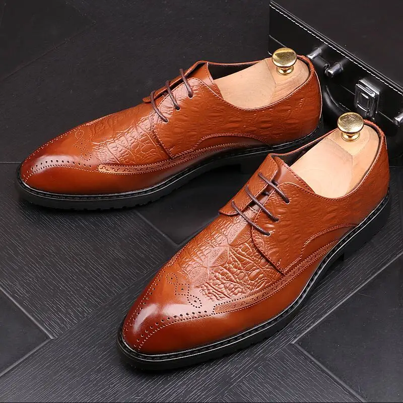 

new design men fashion wedding party dresses cow leather brogue shoes carved bullock shoe gentleman sneakers zapatos de hombre