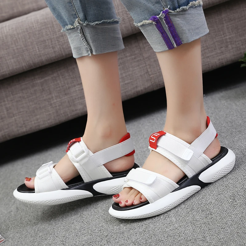 

2021 summer new style sandals female Korean version of all-match sports flat-bottomed light casual fashion shoes