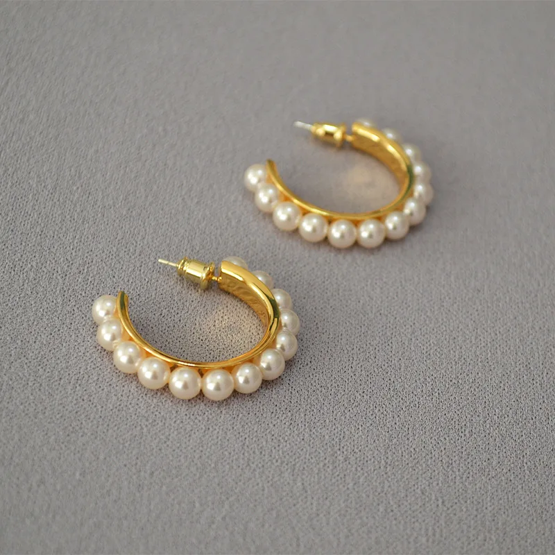 

Brass gold-plated imitation pearl C-shaped circle elegant temperament earrings earrings 925 silver needle studs female
