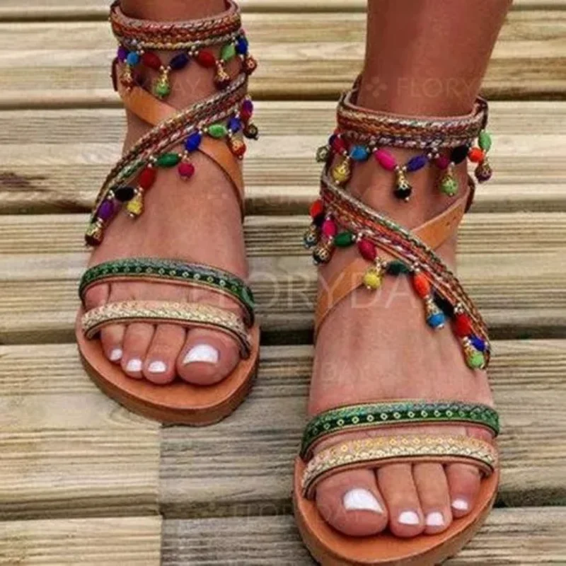 

2021 Summer New Roman Beaded Women's Flat Open Toe Sandals Flat Sandal with Beaded Toe and Button Strap Chaussure Femme