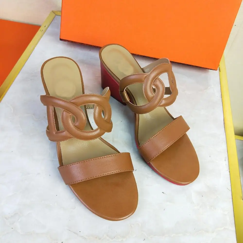 Европейская Женская обувь Летние итальянские туфли на среднем каблуке Лидер