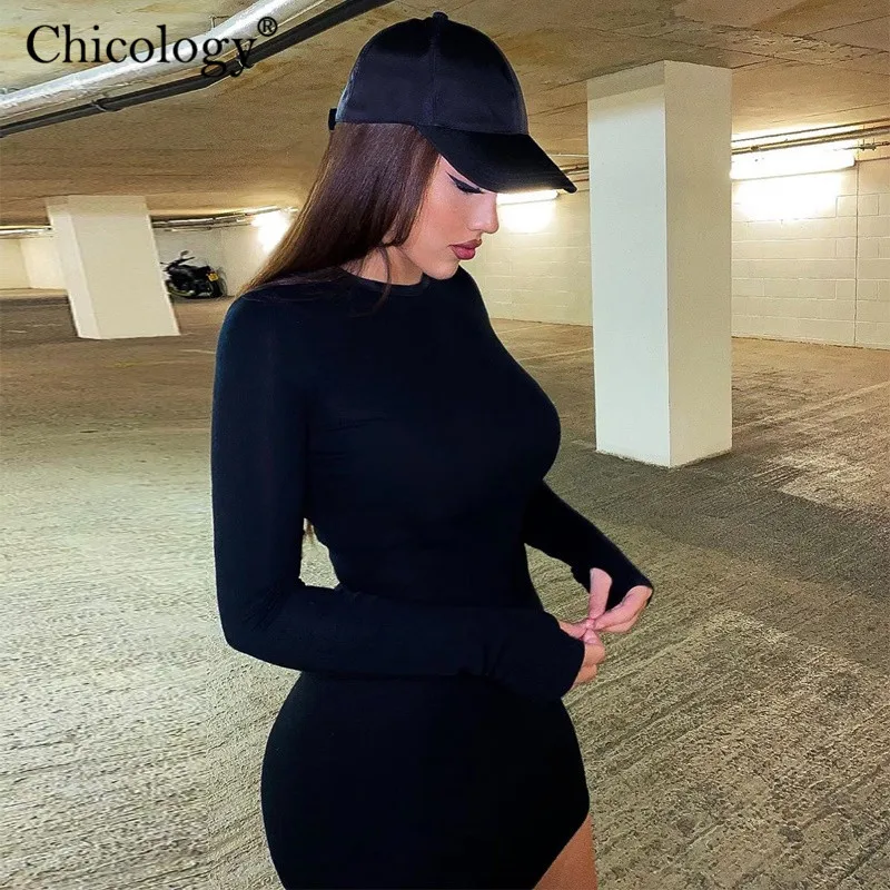 Chicology однотонное облегающее мини-платье в рубчик с длинным рукавом модель 2020