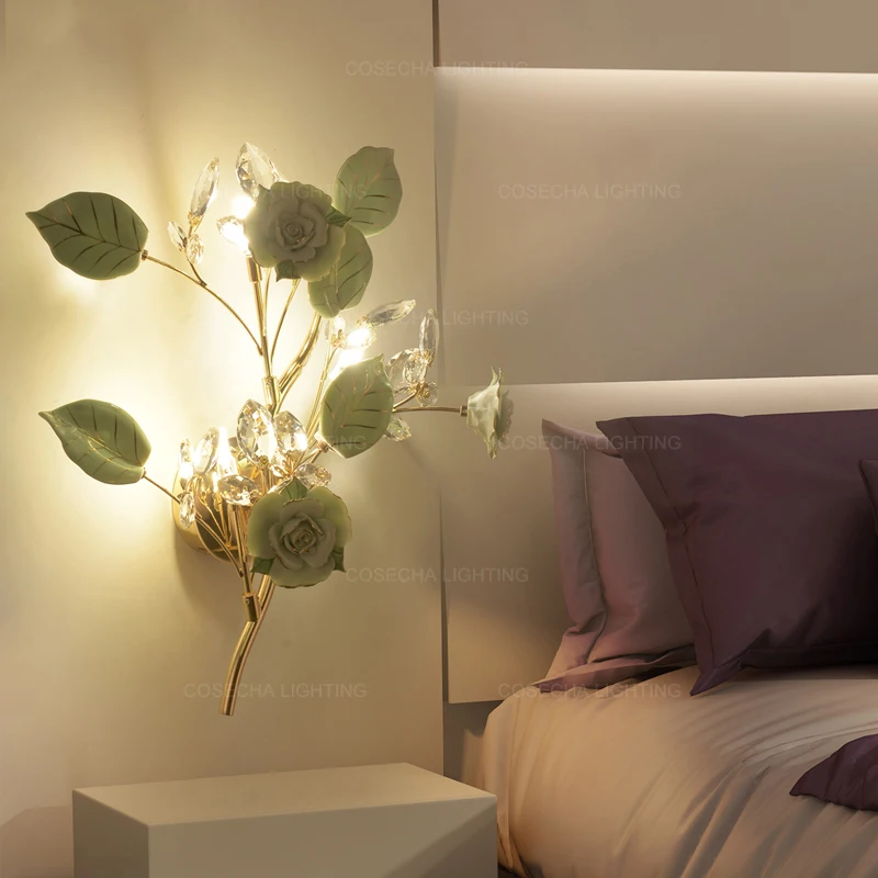 Настенный светильник с уникальным керамическим цветком настенный золотым