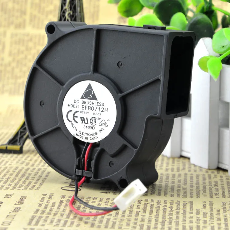 

NEW BFB0712H 7530 12V 0.36A Motor protection cooling