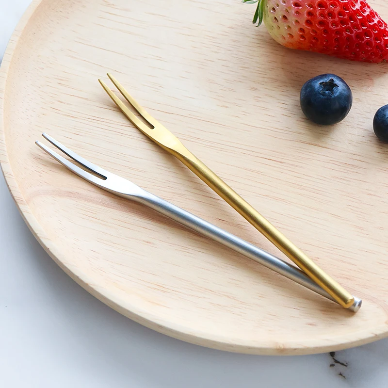 Милые фруктовые вилки из нержавеющей стали для детей, двухшиповые вилки для закусок, десертов, столовые приборы для дома и кухни.