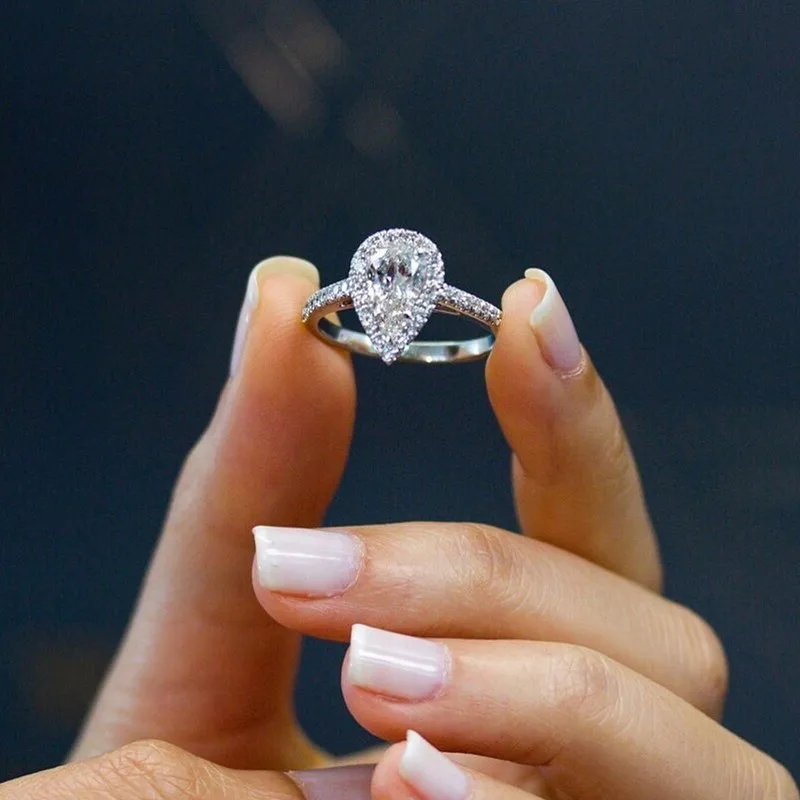 

Fashion Water Drop Design Micro Paved White Crystal Zircon Ring Elegant Bridal Wedding Engagement Jewelry Ring for Lover B4M746