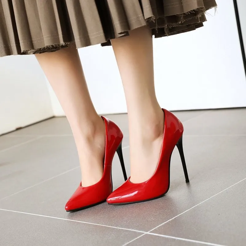 Туфли-лодочки из лакированной кожи на шпильке 12 см с острым носком | Обувь