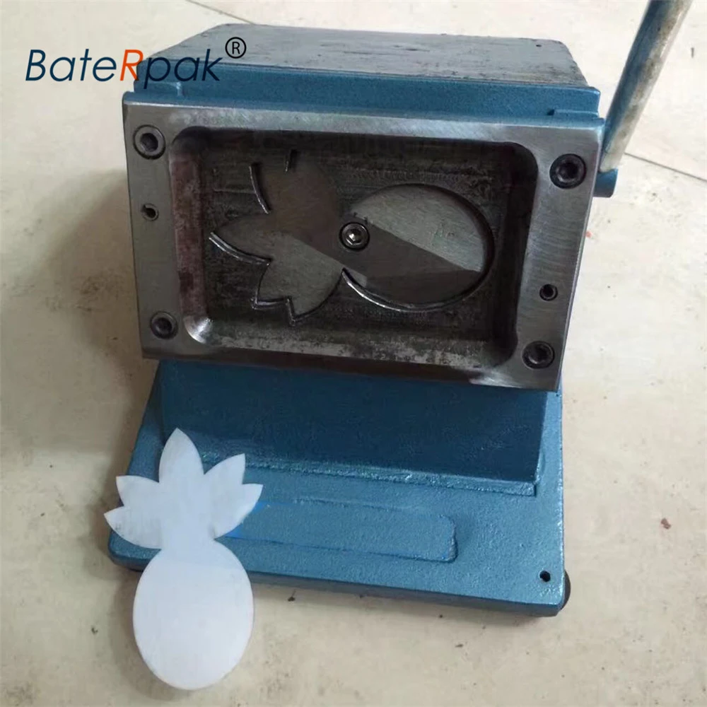 Штамповочная машина для высечки карточек из ПВХ в форме сердца/животного 5 12