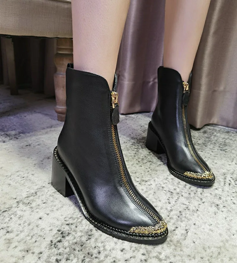 

Кожаные женские короткие сапоги на толстом высоком каблуке с острым носком, полуботинки мартинсы, теплые сапоги средней длины, зимние ботин...