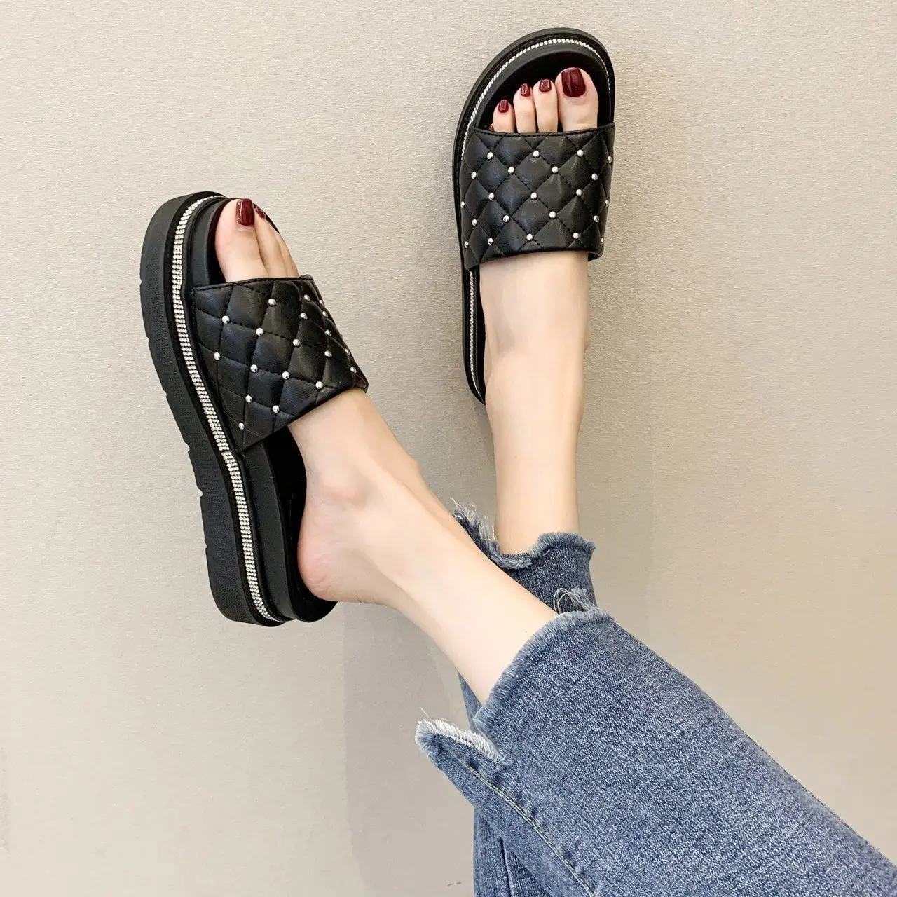 

Slippers women 2021 summer new style Korean sponge cake platform women's slippers pearl slippers