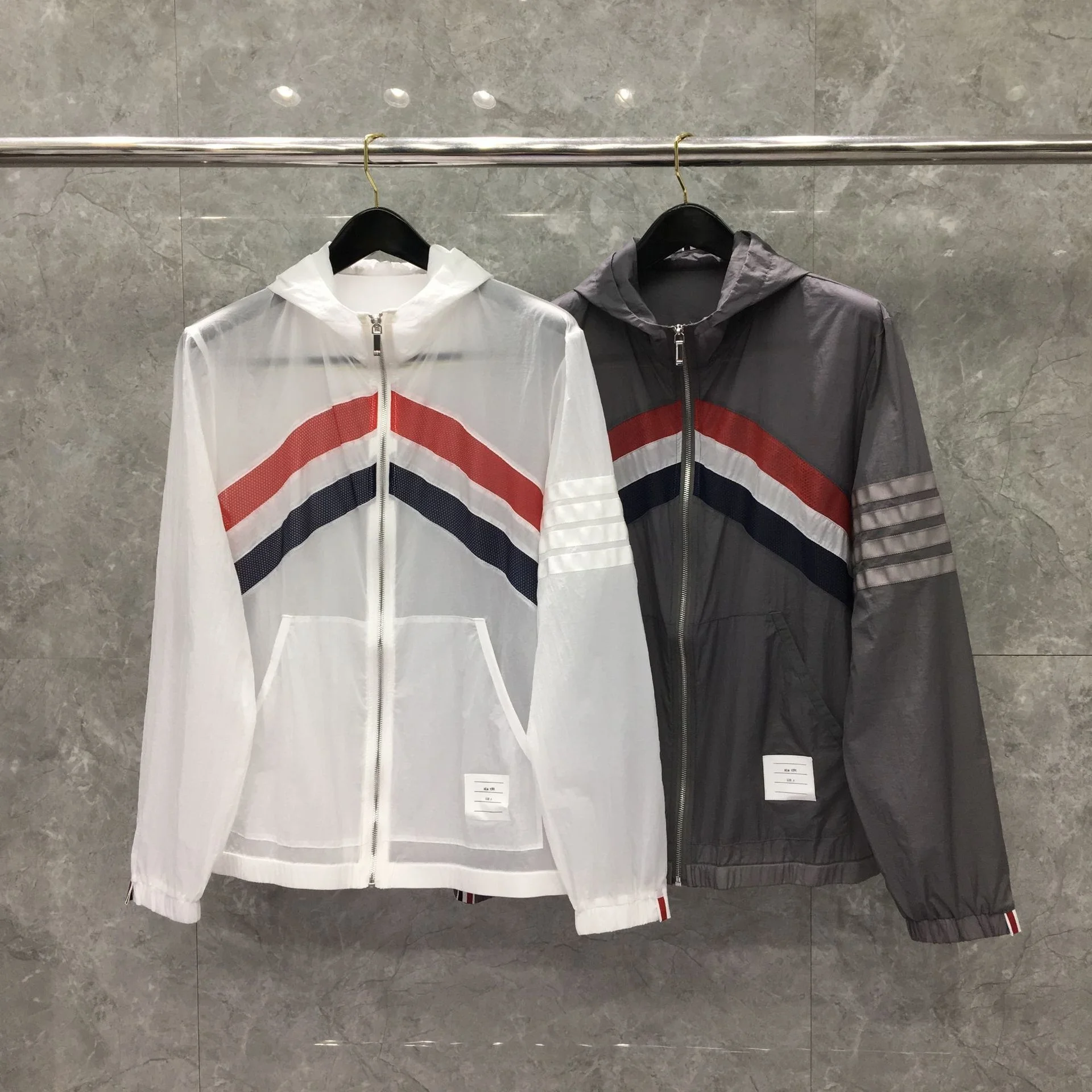 

2021 Fashion Brand Jacket Men Quick Dry Uv Sun-Protective Outdoor Coat Patchwork Striped Casual Hooded Skin Windbreaker
