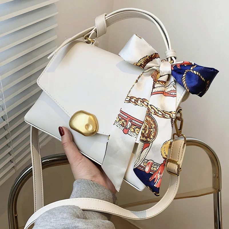

High Sense Female Bag 2021new Trendy Fashion Portable Small Square Bag Western Style Niche Silk Scarf One-shoulder Messenger Bag