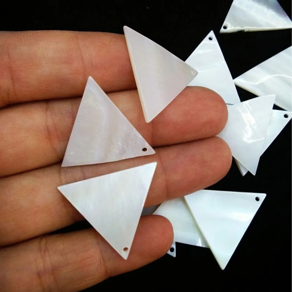 Подвески из натуральной ракушки с перламутром треугольные 10 шт. | Украшения и