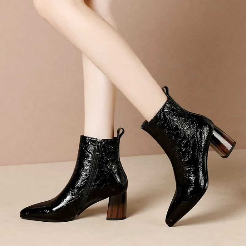 

Elegant Ladies Real Leather Pointed Thick Heel Ankle Boots Autumn Winter Wine Red Zipper Office Cowhide Boot Short Plush Booties