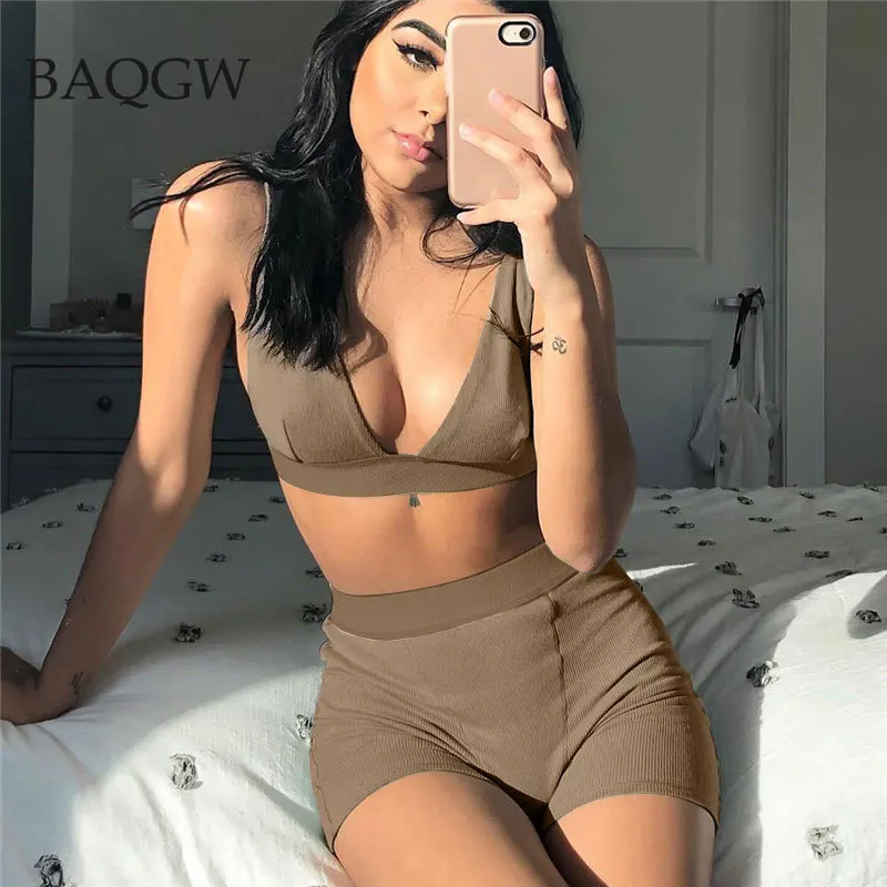 Женский трикотажный комплект из 2 предметов укороченный топ с V-образным вырезом