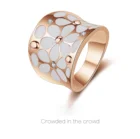 Кольцо женское, изысканная, с эмалью, из розового золота кольцо с хризантемой пробы