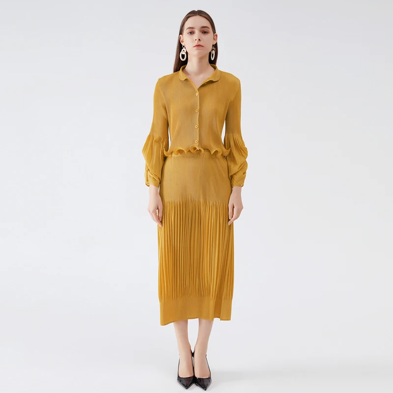 

2021 Summer Miyake Pleated button curly shirt straight skirt high waist Vintage fashion suit women