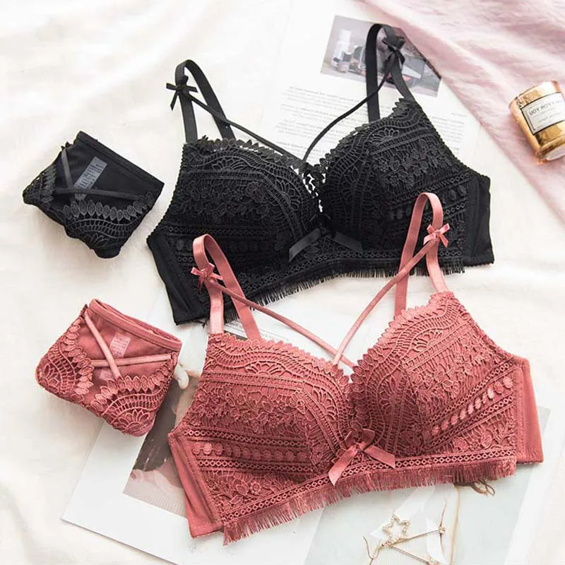 Комплект женского кружевного нижнего белья с вышивкой и бантиком|Комплекты