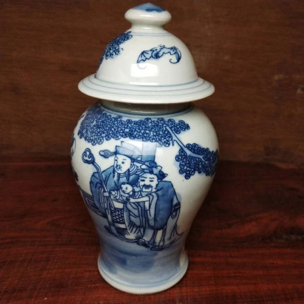 

China Old Porcelain Blue And White Painting Lid Pot Jar