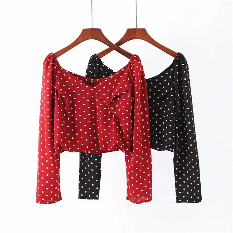 

The spring and autumn period and the new women's French retro wave point printing cultivate morality show thin v-neck shirt