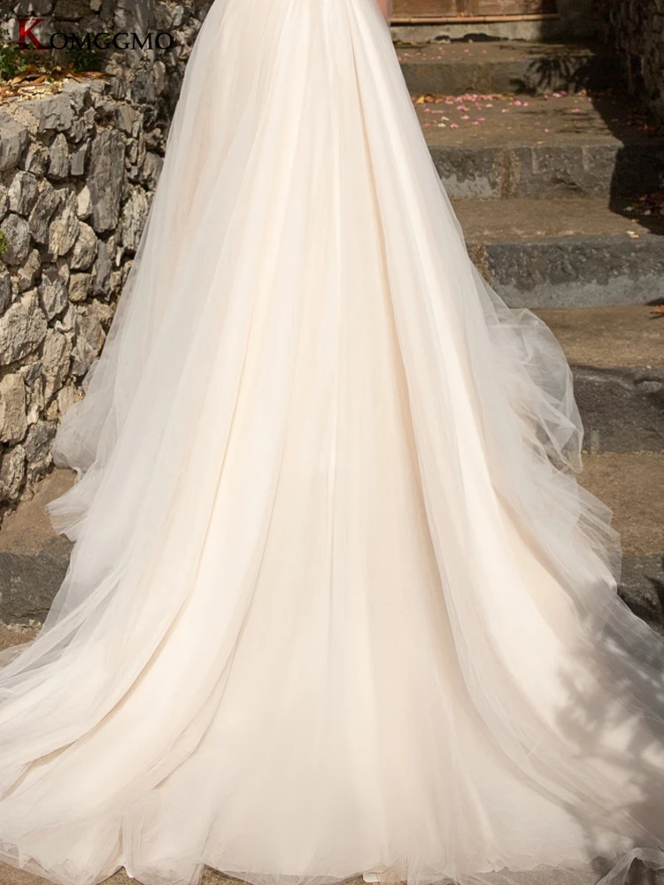 

Luxury O-Neck Full Sleeve Chapel Train Bridal Ball Gown 2021 New Arrival Embroidery Appliques Tulle Button Back Wedding Dress