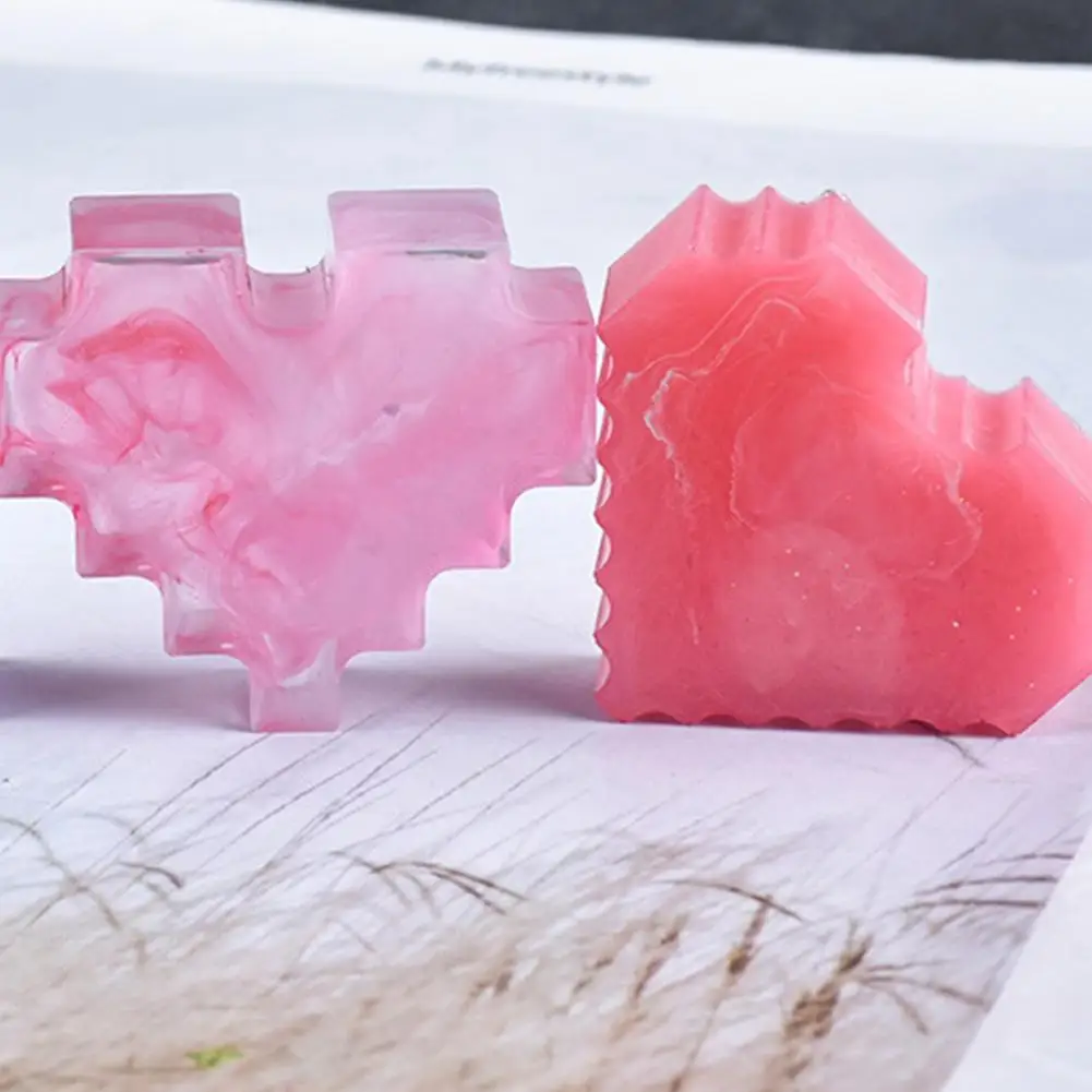 

Love Heart Mould Smooth Delicate Silicone 6 Pixels Pattern Love Heart Mold for Crafts Making