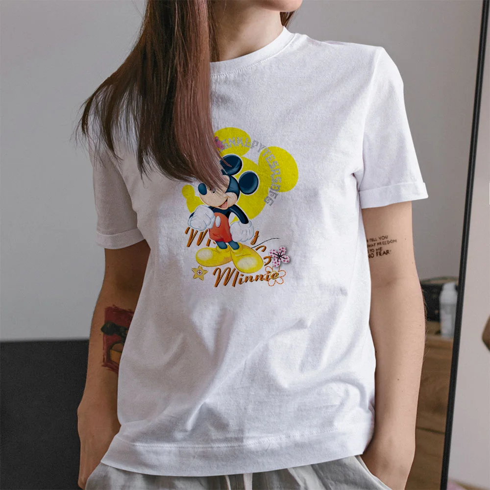 

Новые летние товары Disney, женские футболки с принтом Микки и Минни, с короткими рукавами, Прямая поставка, уличные модные футболки, белая футболка