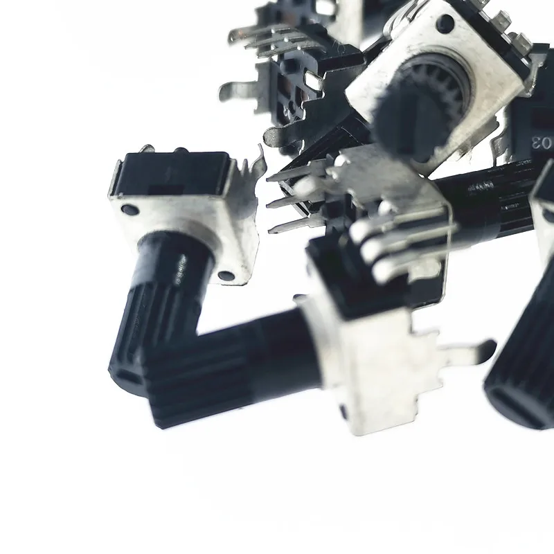 Резистор rv09 12 5 мм регулируемый по вертикали и горизонтали 9 типов 3-контактный