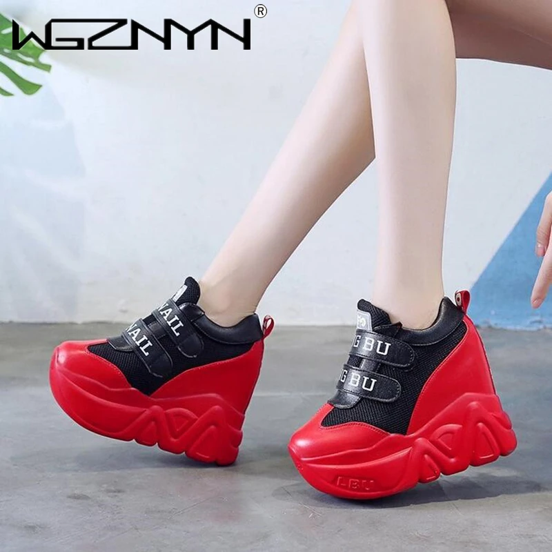 

Классические женские кроссовки на массивной платформе, модные теннисные туфли на танкетке, повседневная кожаная спортивная обувь для папы