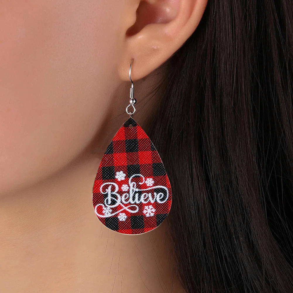 

Christmas Earrings for Women Faux Leather Teardrop Earrings Red Green Plaid Dangle Earrings Jewelry Accessory