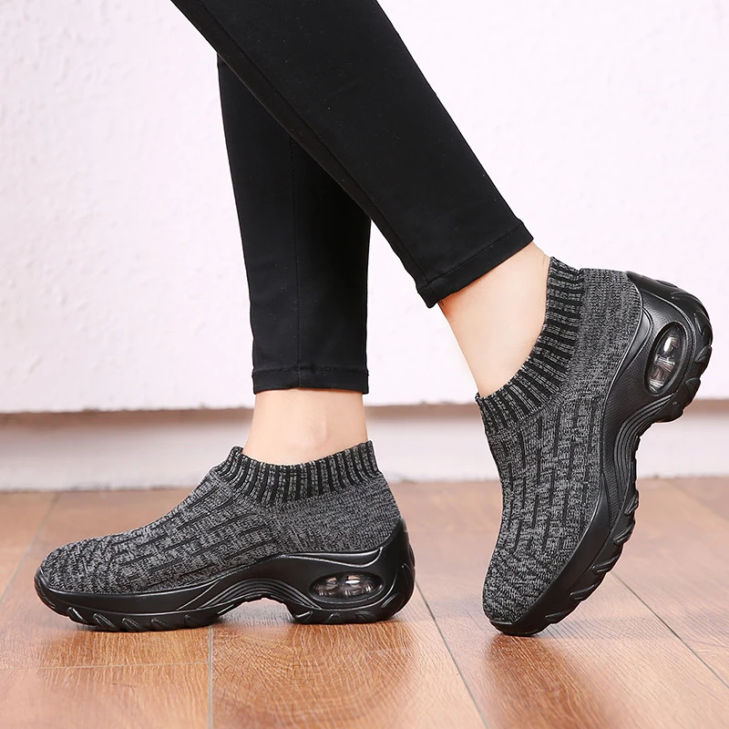 Женские кроссовки с дышащей сеткой и эластичным носком спортивная обувь