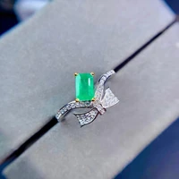hot sale style womens ring 925 silver inlaid high quality natural emerald ring simple atmosphere