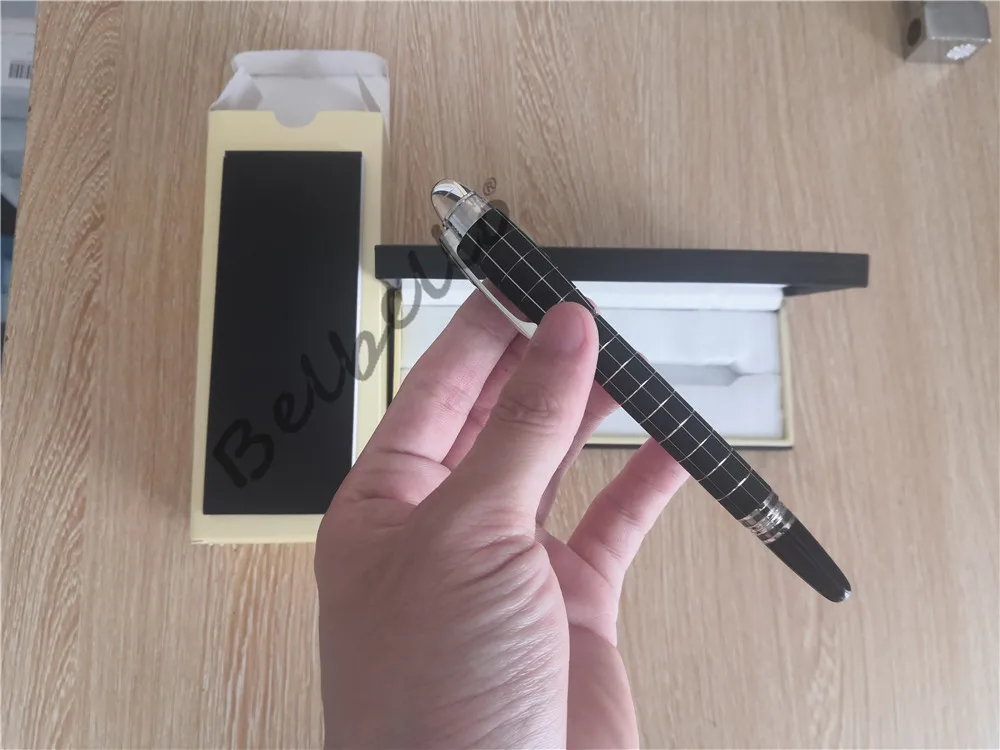 

High quality famous designer brand plaid pattern ink pen student writing stationery fashion signature pen with box