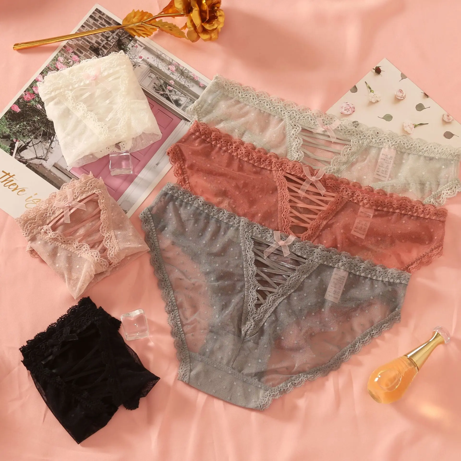 

Summer New Ladies Underwear Transparent Lace Women's Panties Hollow Out Seamless Briefs Low Waist Sexy Lingerie Comfort Panty