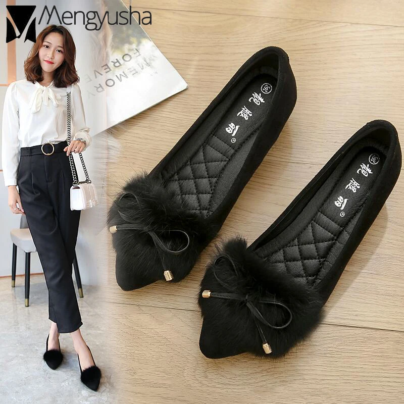 Плюшевые ботинки с кроличьим мехом Женские туфли острым носком на танкетке bowtied