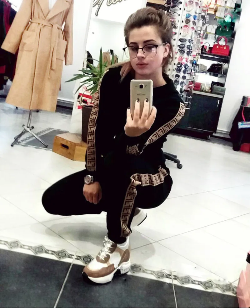 

2021 NEW pattern Print Off Tracksuit Women's Set Two Piece Sleeve Colorblock Top and Pants Suit Summer Long Pants Sets